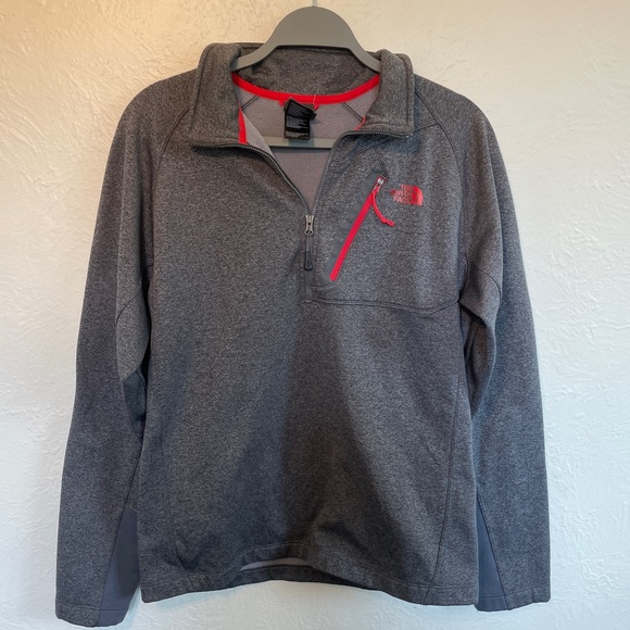 The North Face Quarter Zip - Picture 1 of 3